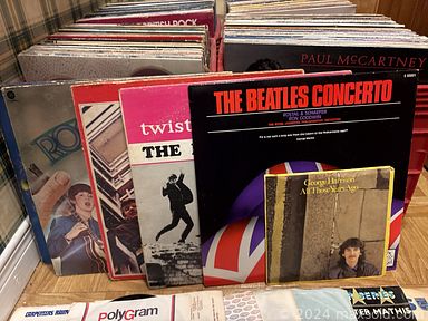 MaxSold Auction: This online auction features area rug, vinyl records, teak furniture, speakers, BBQ grill, patio furniture, vintage Pyrex, golf clubs & accessories, stereo components, sewing machine, TVs, power & hand tools, small kitchen appliances, collector plates, games, DVDs, puzzles, men’s & women’s clothing & shoes, beauty appliances, art supplies, desk, office supplies, souvenir spoons, yard tools, art glass, and much, much, more!!!