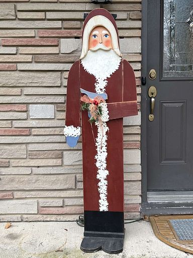 MaxSold Auction: This online auction features Christmas-themed items such as movies, children’s books, comics, puzzles, lights, blown glass ornaments, Santas, tree toppers, dishware, toys,  and Art Deco lamp, brass collectibles, art glass, vintage skates, porcelain dolls, vintage skis & poles, and much, much, more!!!