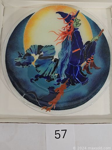 MaxSold Auction: This online auction features Fiesta dishware, vintage Eames coffee tables, vintage Pyrex, art glass, bike, Terra cotta Chinese soldiers, Longaberger baskets, cameras, Sari fabric, exercise equipment, and much more!!!