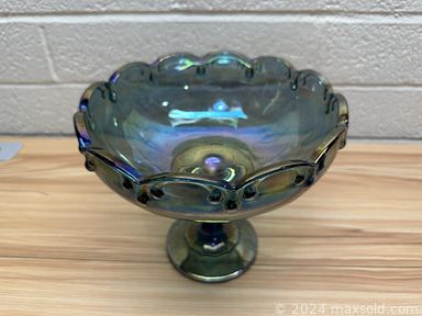 MaxSold Auction: This online auction features sports apparel & collectibles, kids\' books, floor lamp, new toys, collector plates, Lenox figures, vintage toys, carnival glass, art glass, vintage posters, power tools, watches, and much more!!