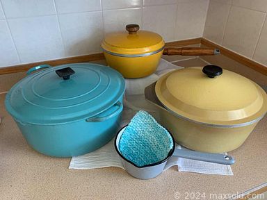 MaxSold Auction: This online auction features Delft, Villeroy and Boch, retro dining tables with chairs, marble top side tables, vinyl records, Blue Mountain Pottery, small kitchen appliances, cookware, ceramics, office supplies, lamps, costume jewelry, and much more!