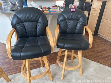 MaxSold Auction: This online auction features paper products, small kitchen appliances, doll house, heated serviettes, dish sets, leather bar stools, leather jacket, scuba gear, area rug, glass top tables, BBQ grill, patio furniture, games, children’s books, puzzles, upright freezer, yard tools, jewelry, watches, exercise equipment, craft supplies, office supplies and much more!