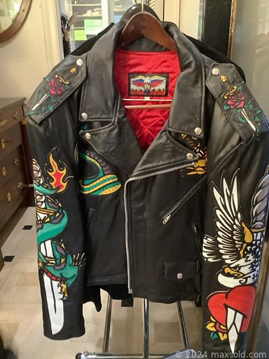 MaxSold Auction: This online auction features dragon statues, printers, guitar, banjos, decorative plates, art glass, designer women’s clothing, purses, belts & scarves, office supplies, art glass, desk & chair, TVs, games, toys, antique books, smoking pipes, power & hand tools, watches, hurricane lamp, bootstraps, costume jewelry, cookie jar, Asian furniture, telescope, men’s jackets, ties, belts, clothing, & shoes, cameras, and much, much, more!!!