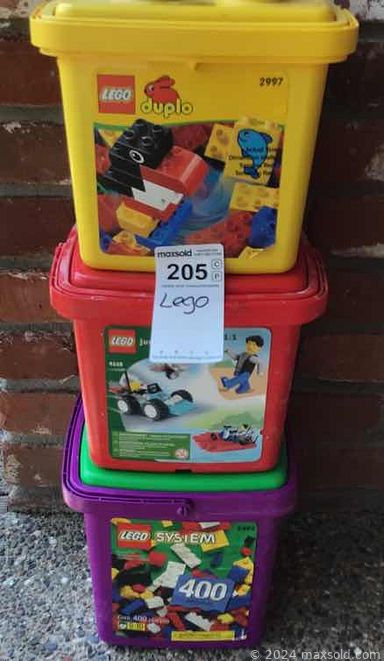 MaxSold Auction: This online auction features snooker table, printer, speaker, turn table, nesting table, clothing, bicycles, books, sports equipment, wheelchair, lamps, golf clubs, Lego, Sony play station, games, vacuum, china, fishing equipment, skate gear and much more!