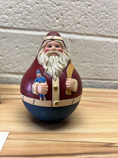 MaxSold Auction: This online auction features sports trading cards, new food containers, binoculars, art glass, marbles, decorative plates, beauty accessories, steins, women’s shoes & clothing, Lenox Christmas collectibles, guitar, craft supplies, vintage ashtrays, NIP collector dolls, DVDs, watches, cookie jar, and much more!