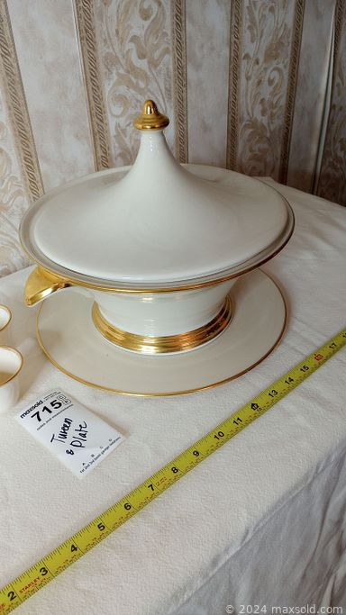 MaxSold Auction: This online auction features pocketbooks, shoe collectibles, beauty appliances, wooden desk, framed artwork, Lladro figurines, small kitchen appliances, decorative plates, Cats Meow collectibles, Hummels, cookie jars, milk glass, decorative eggs, patio furniture, garden art, costume jewelry, Longaberger baskets, snow thrower, fitness gear, leather jackets, Dept 56 collectibles, and much more!!!