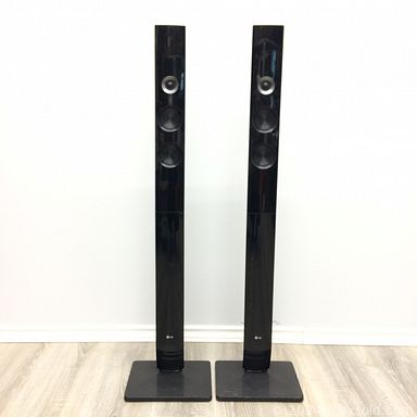 MaxSold Auction: This online auction features granite countertop retail kiosk, mannequins, vintage chairs, bar stools, collector plates, kitchenware, holiday decor, office supplies, MCM chandelier, yarn, clothing, books and much more!