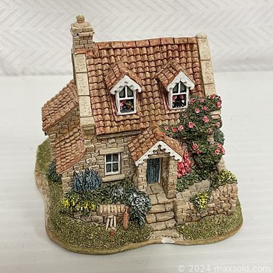 MaxSold Auction: This online auction features canvas paintings, print on canvas, oil painting, framed prints and paintings, Ukulele Group Of Seven prints, Hardy Boys novels, Antique Gansu flying horse figurine,  Lilliput lane collectible, vases, bread machine, Xbox, mantel clock, candle holder, Trigammon game, 3D Illusion mask, D-Link router, Saxophone, nesting dolls and much much more!