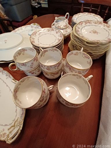 MaxSold Auction: This online auction features an air purifier, vintage covered wagon lamp, hockey cards, framed mirror, Sterling Silver black Onyx bracelet, pearl necklace, broaches, oil painting, Persian rug, Skil saw and much more!