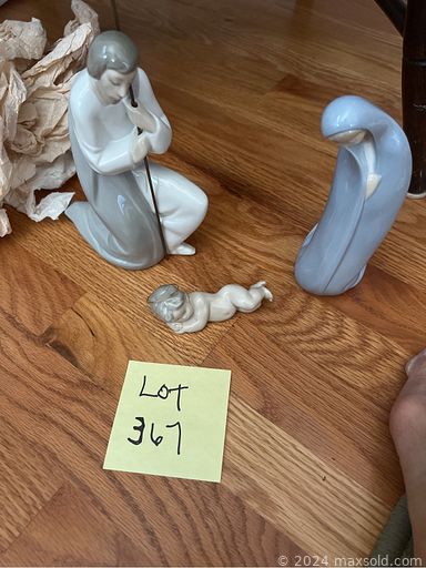 MaxSold Auction: This online auction features wicker rocker, area rugs, DVDs, outerwear, dulcimer, binoculars, craft supplies, printer, S & P shakers, small kitchen appliances, outdoor metal art, ceramic pots, puzzles, adjustable bed, Lladro figurines, porch swing, teacup/saucer sets, collector plates, refrigerator, yard tools, washer, dryer, ladders, TV, power & hand tools, and much, much, more!!