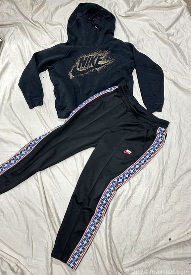 Auction 106897 (2 of 4)