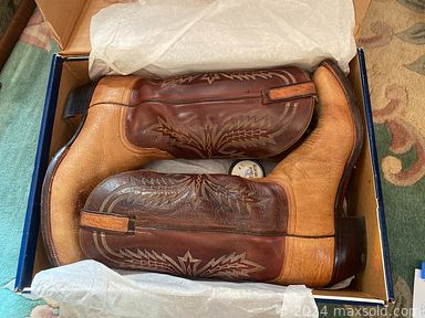 MaxSold Auction: This online auction features antique slag glass lamp, glass oil lamps, art pottery, display plates, costume jewelry, beverage fridge, art glass, stoneware jugs, desks, office supplies, vintage wood dresser, metal scroll bed frame, leather furniture, exercise equipment, TVs, BBQ grill, patio furniture, garden statues, live plants, yard tools, men’s coats, power & hand tools, antique metal grates, printers, vinyl records, area rugs, small kitchen appliances, Art Deco stained glass, and much more!