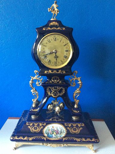 MaxSold Auction: This online auction features a mantle clock, Pyrex bowls, a perfume bottle, a mountain bike, gold earrings, dinnerware bowls, medicine bottles, a watch necklace, an Asian jewelry box, and a jacket with a scarf. It also includes 1999 coins, rings, women\'s shoes, unused postage stamps, Breyer horses, a Bakelite collection, a Ginger jar, posters, and sculpture. Includes Franciscan ware plates, bracelets, coffee table books, purses, brooches, postal scale, earrings, crystal horse figurines, collection of books, etched salad plates, ice buckets with handles, buttons, colored glass pieces, sterling silver ring, ribbons and much more!