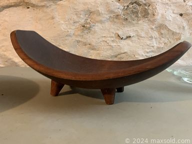 MaxSold Auction: This online auction features art glass, Wade tea figurines, art pottery, boot vase collection, teacup/saucer sets, stamps, decanters, uranium glass, Evesham dishes, collectible eggs, costume jewellery, McCoy planter, Royal Copenhagen collectible plates,  and much, much, more!!!