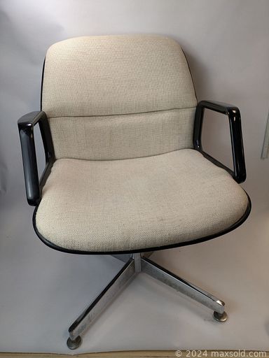 MaxSold Auction: This online auction includes The Simpsons memorabilia, toys, Durabrand CD player, wood bench, chairs, snowshoes, milk glass lamp bases, trading cards, comic books, posters, wall art, magazines, DVDs, video game discs, clothing, accessories, glassware, locks, ceramic decor, slip drips, ceramic tools and supplies, silverplated items, tools, hardware, bass guitar, projector, typewriter, signs and much more!