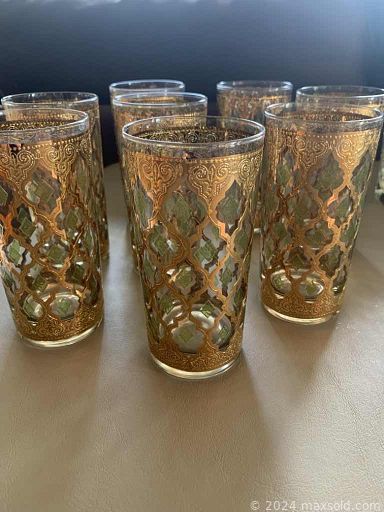 MaxSold Auction: This online auction features art glass, area rugs, stained glass lamp, sports prints, wedding decorations, TV, movie posters, nesting dolls, game table, lawn games, sports equipment, vintage Pyrex, small kitchen appliances, beach cruiser, yard & hand tools, Macbook Pro, telescope and much more!