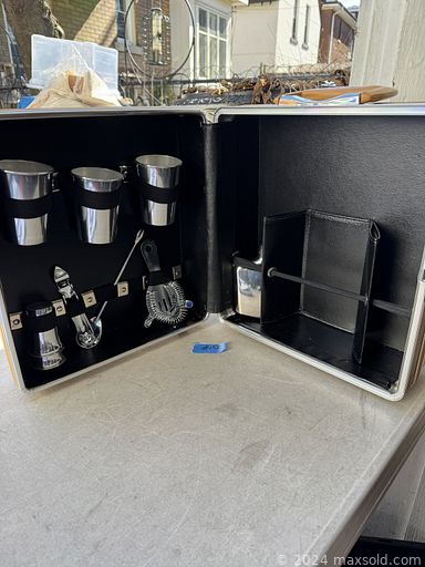 MaxSold Auction: This online auction features art supplies, small kitchen appliances, beauty appliances, shoes, purses, clothing, perfume bottles, games, power & hand tools, coins, banknotes, watches, comics, luggage, Woodland Surprise figures, outerwear, toys, fitness gear, craft supplies, and much, much, more!!!