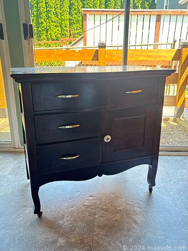 Auction 110384 (1 of 4)