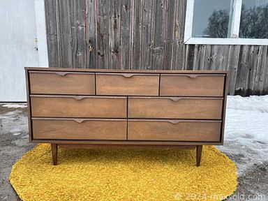 MaxSold Auction: This online auction features MCM Furniture, MCM Lighting, Vintage Pyrex, Salt & Pepper Shakers, Petal Ware Dishes, Studio Pottery, LPs, Vintage Bottles, Vintage Cufflinks & Jewelry, Wool Blankets, Vintage Magazines and much more!