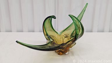 MaxSold Auction: This online auction includes a MontiKids activity gym, Comfort Zone tower heaters, Elmo Super8 sound camera, Cabbage Patch dolls, vintage Tasco binoculars, wall art, Yamaha keyboard, vintage Replogle globe, Japanese platter, antique smoke stand, Matisse print, gardening supplies, vintage jars, kitchenware, new Cuisinart coffee maker and other small kitchen appliances, exercise equipment and more!n