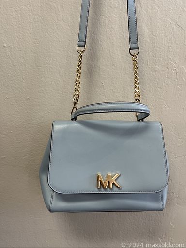 MaxSold Auction: This online auction features new beauty products, jewelry, purses, NIB beauty appliances, NIB hair color, NIB perfume and much more!