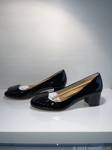 MaxSold Auction: This online auction features ladies\' shoes & boots, men\'s shoes &  boots, kids\' shoes & boots, sunglasses, eyeglass frames and much more!