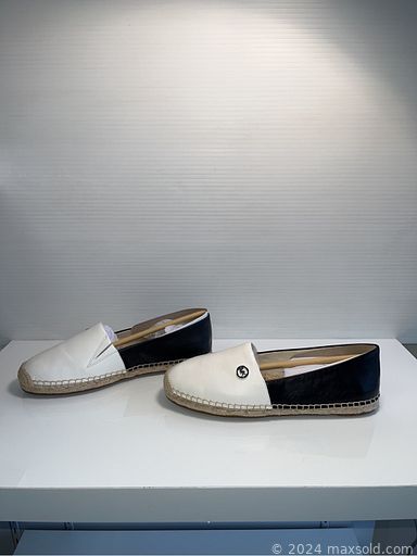 MaxSold Auction: This online auction features new footwear such as Michael Kors, Vince Camuto, Steve Madden, children’s shoes and much more!