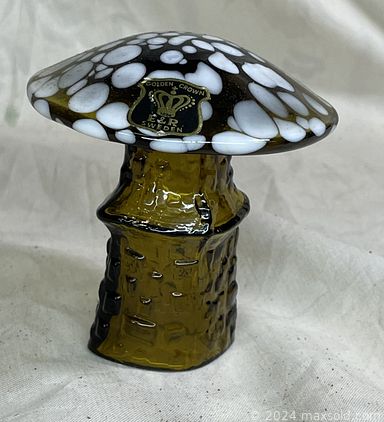 MaxSold Auction: This online auction features collector plates, NOS decor, vintage Wade figures, Lenox, vintage toys, Skylanders, vintage wood display cabinet, vintage dresser, electronics, holiday decor, DVDs, CDs, cookware, comic books, Magic the Gathering cards, sports collectibles and much more!