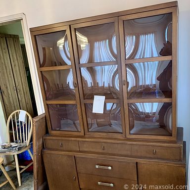 MaxSold Auction: This online auction features vintage jewelry, fine china, lamps, albums, home decor, area rugs, wood chairs, mid-century dining table with chairs, mid-century buffet, breakfront, vintage stove, cookery and much more!