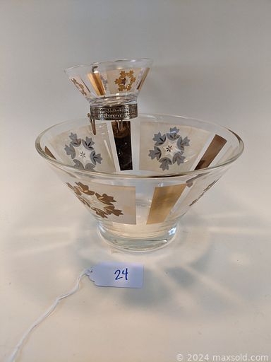 MaxSold Auction: This online auction features art pottery, Hall’s pottery, Watt pottery, depression glass, Homer Laughlin dishes, milk glass, glass perfume bottle, vintage travel case, stand mixer, Salmon Falls pottery, cast iron skillets, vintage cameras, Fiestaware, Royal Doulton figurine, vintage dolls, oil paintings, framed nautical charts, hard-back books and much more!