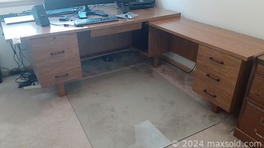 MaxSold Auction: This online auction features entertainment unit, table lamps, leather sofa & chair, desk, stemware, Villeroy & Boch china set, small kitchen appliances, framed artwork, board games, trundle bed, paint sprayers, exercise bike, TV, power tools and much more!