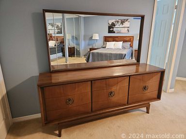 Auction 109594 (1 of 4)