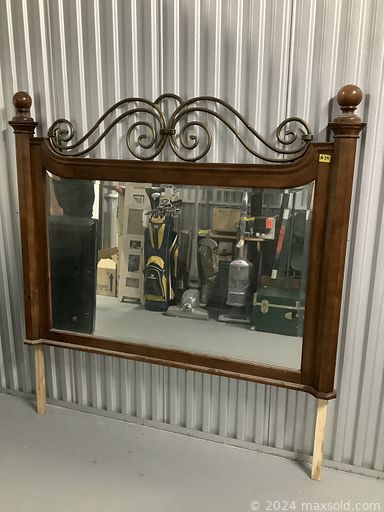 MaxSold Auction: This online auction features board games, computer desk, small kitchen appliances, golf clubs, stained glass lamp, new beauty products, refrigerator, Lladro figurine, washer, dryer, and much, much, more!!!