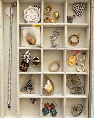 Auction 105934 (1 of 4)