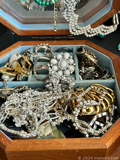 Auction 113661 (3 of 4)