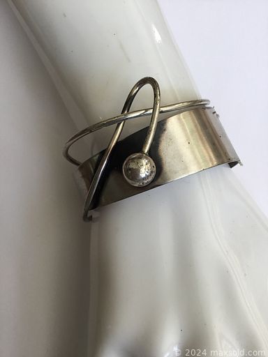 MaxSold Auction: This online auction features vintage Elgin pocket watch, antique and modern sterling silver jewelry, antique lockets, 10k gold rings, carved jade pendants, vintage brooches and much more!