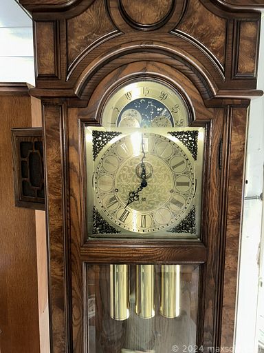 MaxSold Auction: This online auction features sectional sofa, monastery table, lattice-side etagere & bookcase, pet supplies, child’s loft bed, vintage chinoiserie armchair, area rugs, grandfather clock, washing machine, golf clubs, garden art, antique sewing machine, bar stools, toys, small kitchen appliances, blue & white collectibles, wicker outdoor chairs, art pottery, power tools, board games, sewing machine, fabrics and much more!