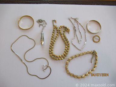 MaxSold Auction: This online auction includes jewelry such as necklaces, earrings, bracelets, pins and others, bags, accessories, vintage Raggedy Ann soda can lamp, campaign table, Royal Vienna, Limoges and other china, servingware, Tolerate, seasonal decor, Majolica butter keeper, crystal rabbit, decor and more!