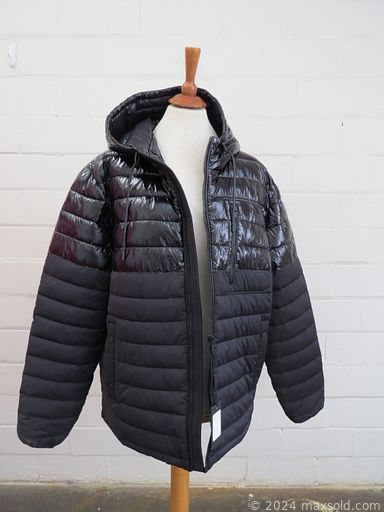 MaxSold Auction: This online auction features outerwear, vinyl records, coins, watches, dollhouse furniture, decanter set, art glass, Blue Mountain pottery, men’s & women’s clothing & footwear, small kitchen appliances, teacup/saucer sets, AJ Casson prints, and more!