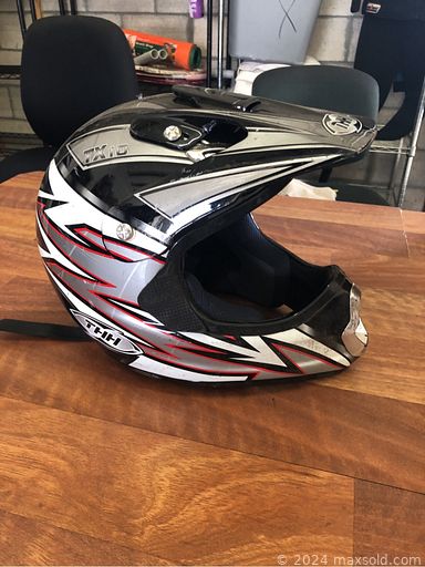 MaxSold Auction: This online auction features pet products, fishing gear, laptops, antique tools, wicker furniture, area rugs, pop culture trading cards, vintage bottles, motorcycle helmet, vinyl records, costume jewelry, TV,  wood carvings,  stand mixer, vintage saddle, toys, and much more!