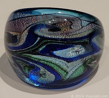 MaxSold Auction: This online auction features framed wall art, fine china, vintage porcelain, vintage lamps, Arcopal dishware, Murano glass, CDs, handbags, storage bins and much more!