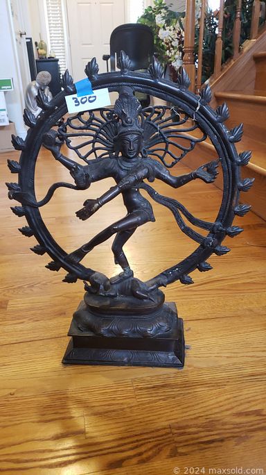 MaxSold Auction: This online auction features an entryway bench, carved screen divider, Klaussner credenza, dining table set, collectible plates, artworks, kitchenware, small kitchen appliances, racks, stained glass, home decor, fireplace tools, electronics, vases, Asian decor, Forbidden City black fine china, Lenox, Meymeh Indian rug, retro cases, books, telescope, full-sized chess, chess chairs, grandfather clocks and much more!