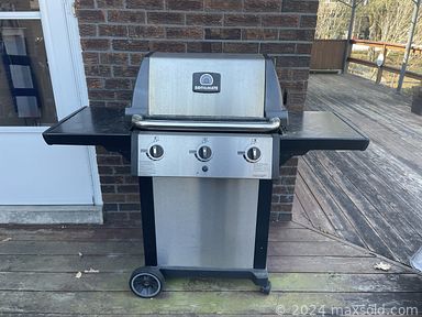 MaxSold Auction: This online auction features Chrysler Malibu, watches, costume jewelry, home health aids, live plants, sports collectibles, bar cabinets, Belleek mantle clock, mini masks, cedar chest, area rug, office supplies, desk & chair, printer, vintage sewing machine, BBQ grill, stacking dolls, vintage oil lantern, art glass, International dolls, cuckoo clock, teacup/saucer sets, Wade figurines, small kitchen appliances, vintage Pyrex, snowblower, vinyl records, golf clubs, patio furniture, comics, children’s books, power & hand tools, games, and much, much, more!!!