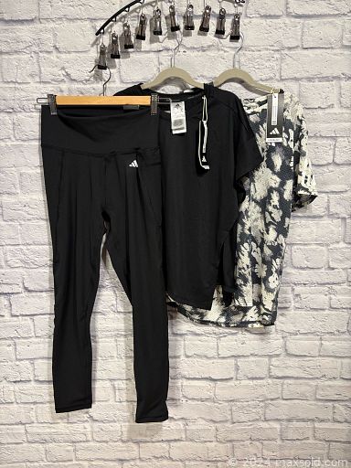 Auction 106952 (2 of 4)