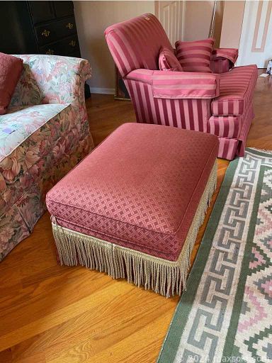 MaxSold Auction: This online auction features items like a dresser, wall art, loveseat, ottoman, lamps, tables, home decors, bench candle holders, mirror, area rugs, linens, armoire, printers, recliner, bed frames, kitchen appliances, watches, costume jewelry, amps& speakers, shelves, chairs, lighting, books, Christmas decors and much more!