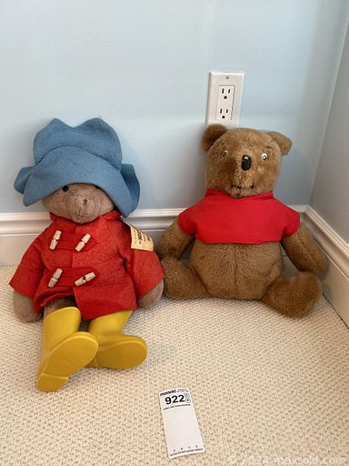 MaxSold Auction: This online auction features Indigenous art, coins, art pottery, vinyl records, pin collection, costume jewelry, small kitchen appliances, collectible spoons, room divider, patio furniture, sewing machine, vintage toys, Asian boxes, Royal Doulton mugs, office supplies, decanters, art glass, Korean loom, and much, much, more!!!