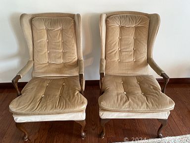 MaxSold Auction: This online auction features teacup/saucer set, stained glass light fixtures, vintage bar cart, area rug, men’s & women’s clothing, antique cabinet, stackable chairs, office supplies, vintage bottles, outdoor chairs, small kitchen appliances, chest freezer, concrete outdoor urns and much more!