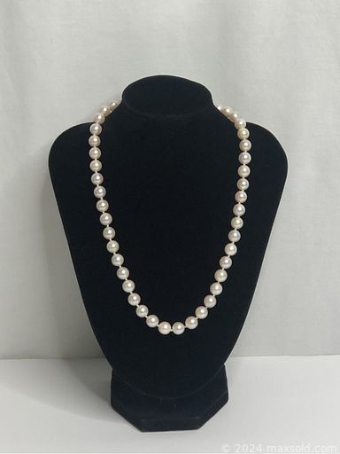 MaxSold Auction: This online auction includes jewelry, accessories, clothing, hockey cards, vinyl records, sculptures, Robert Bateman print and other art, Swarovski figures, vintage Noritake, Royal Doulton and other china, books, CDs, antique dough hutch, Waterford, Wedgwood, Bunnykins figures, Inuit sculptures, Toby jugs, decorative plates, silverware and many more!