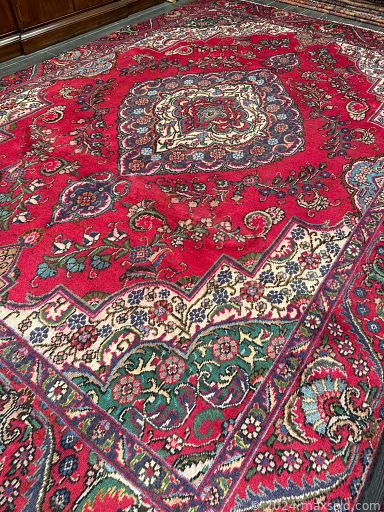 MaxSold Auction: This online auction features Persian rugs & runners, including Kashan, Turkman, Mashhad, Hamadan, Arak, Baluchi, Tabriz, Geravan, and more!