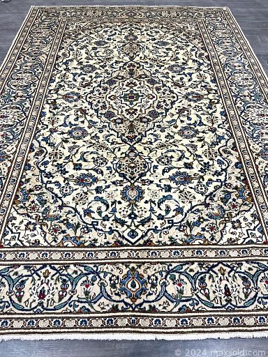 MaxSold Auction: This online auction features Persian rugs & runners, including Bakhtiar, Hamadan, Arak, Zanjan, Shiraz, Kashan, and more!
